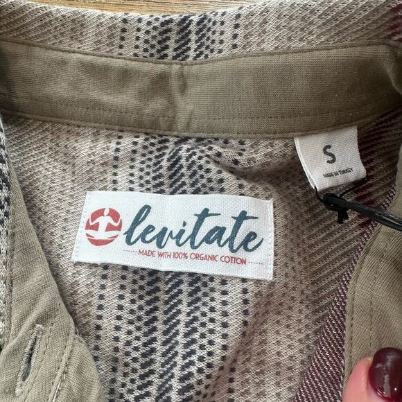 NWT Levitate 100% Organic Cotton Button Down, $98MRSP, Women's Small. - Picture 5 of 10